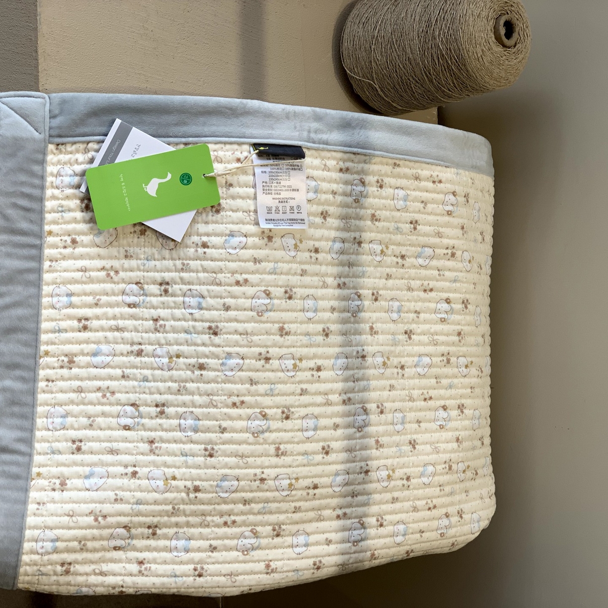 91家纺网 家纺一手货源 找家纺 汇庭 2025秋冬新款纱布绒单品床盖系列 奶糕