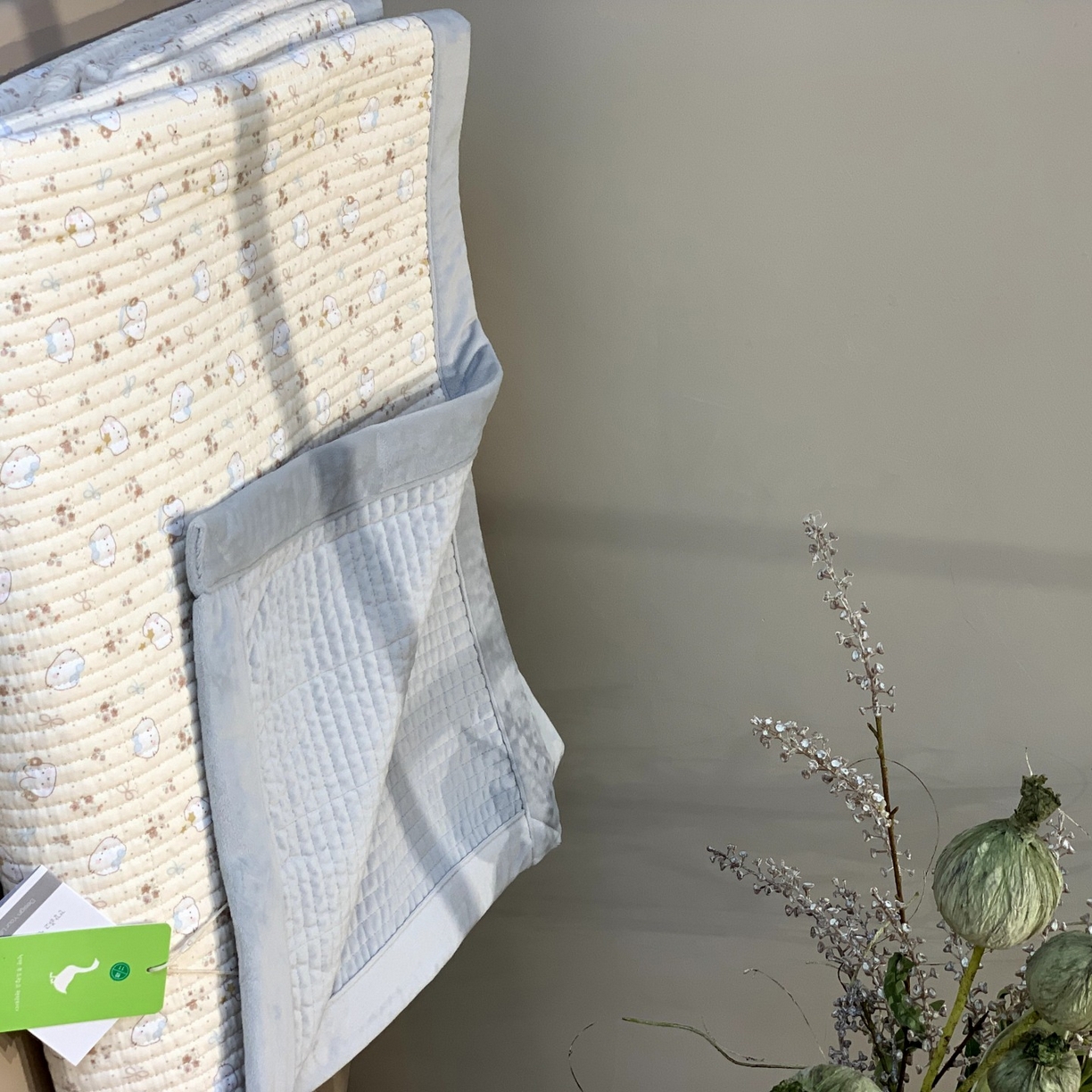 91家纺网 家纺一手货源 找家纺 汇庭 2025秋冬新款纱布绒单品床盖系列 奶糕