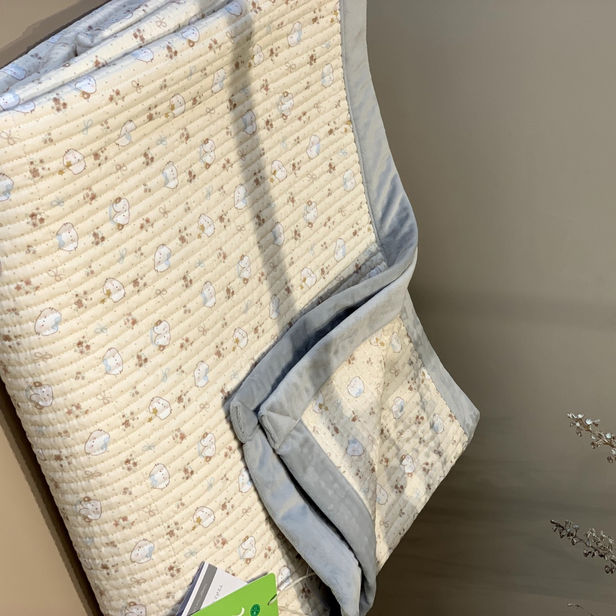 91家纺网 家纺一手货源 找家纺 汇庭 2025秋冬新款纱布绒单品床盖系列 奶糕