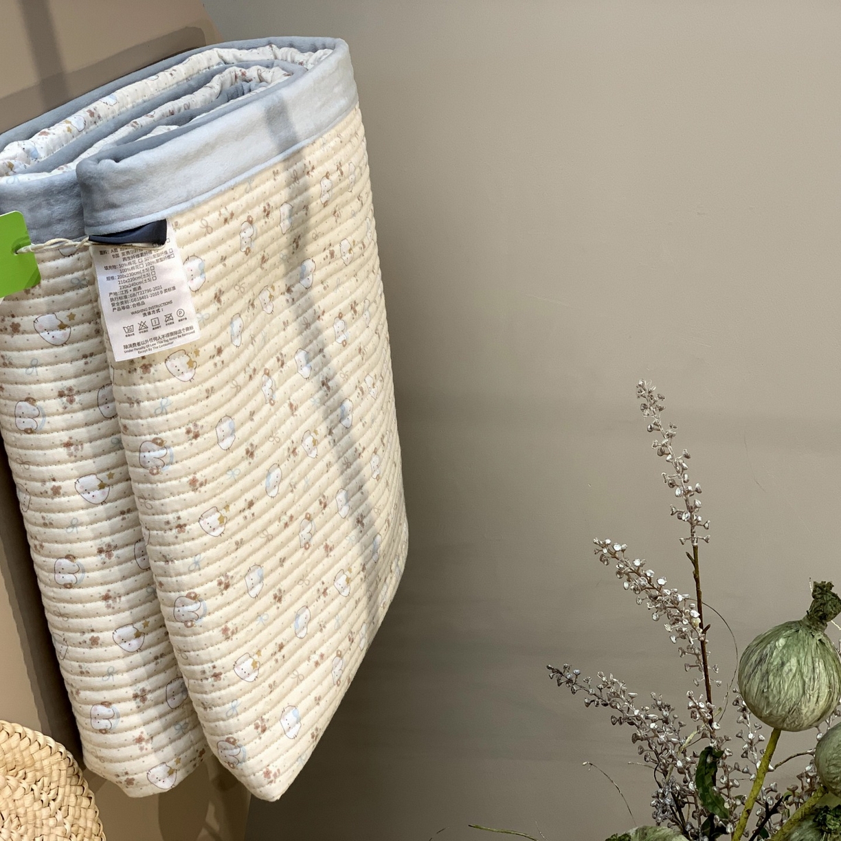 91家纺网 家纺一手货源 找家纺 汇庭 2025秋冬新款纱布绒单品床盖系列 奶糕