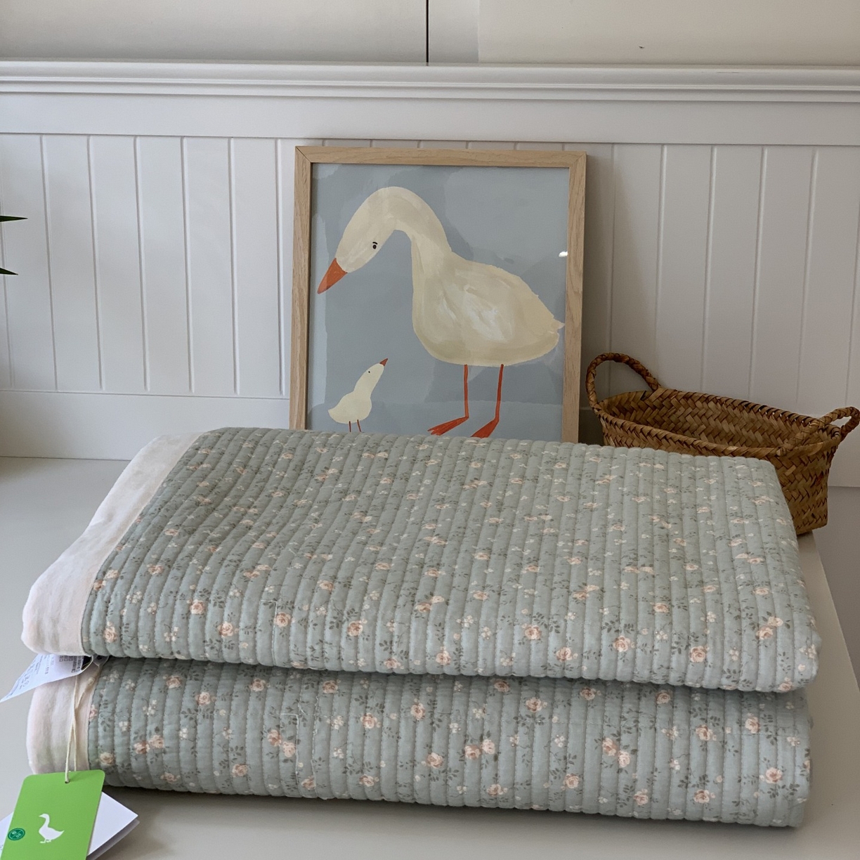 91家纺网 家纺一手货源 找家纺 汇庭 2025秋冬新款纱布绒单品床盖系列 蔓秋绿