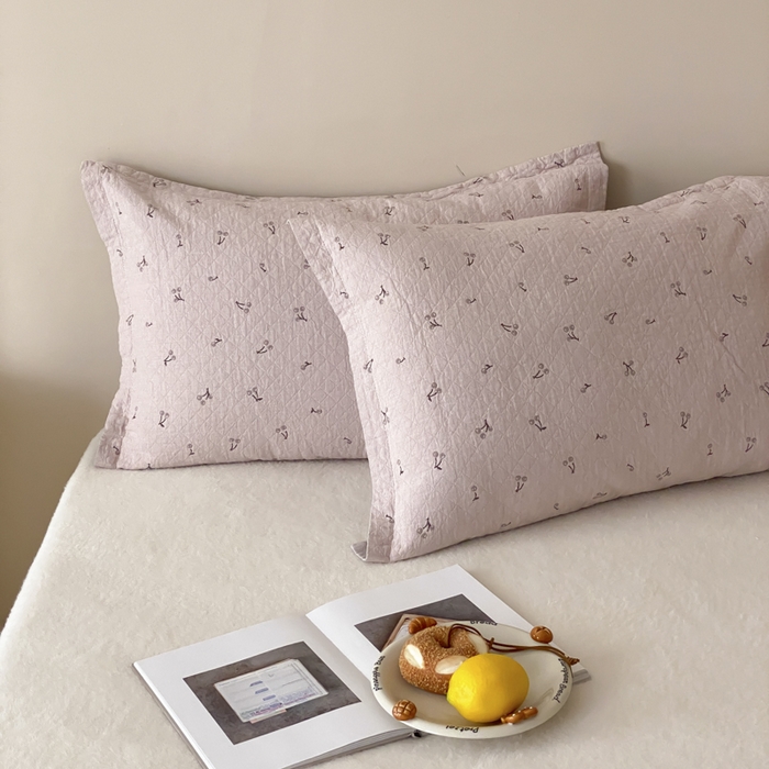 91家纺网 家纺一手货源 找家纺 麻依 2025新款安心棉纱布枕套全棉四层纱布枕套 欣欣樱桃