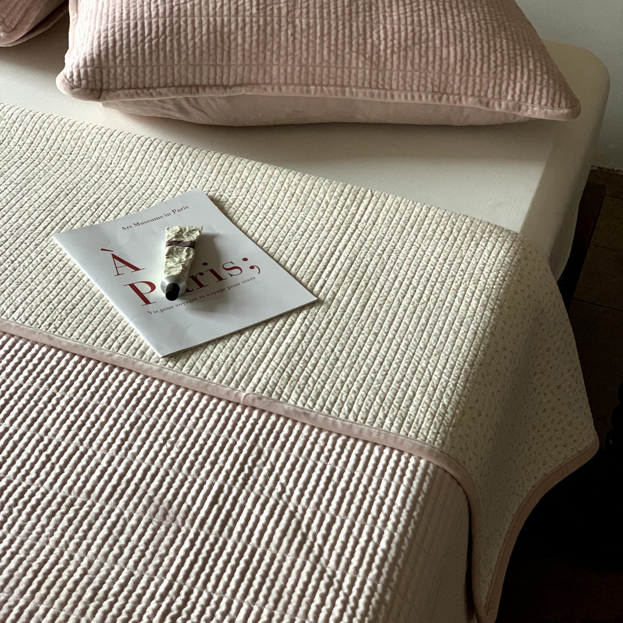 91家纺网 家纺一手货源 找家纺 汇庭 2025秋冬新款绒绒单品床盖系列 秋麦