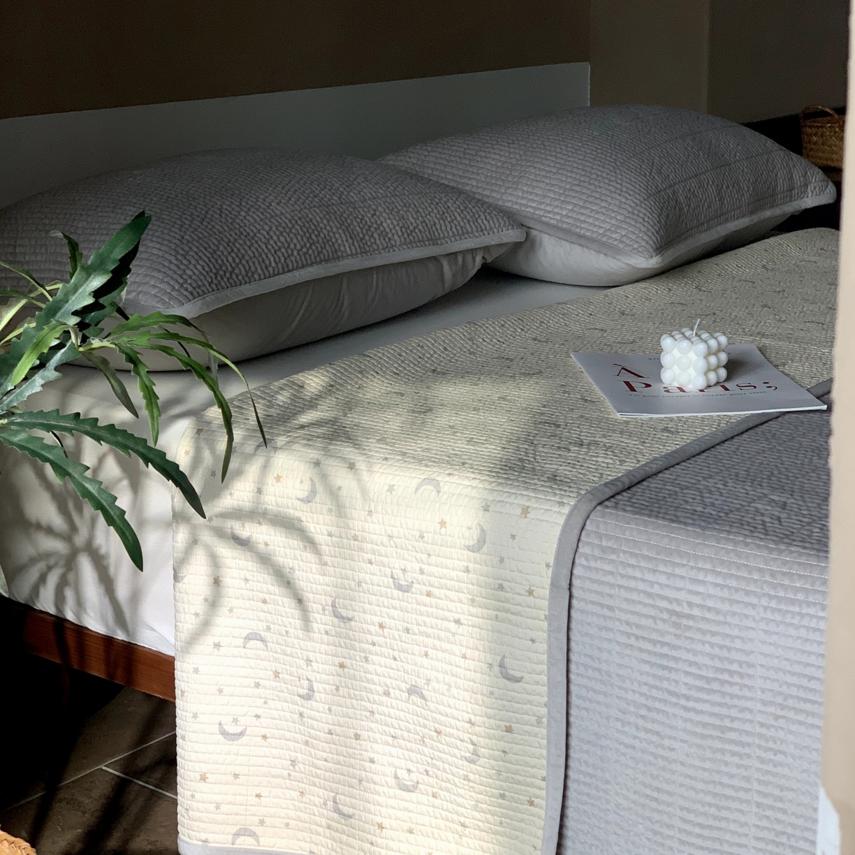 91家纺网 家纺一手货源 找家纺 汇庭 2025秋冬新款绒绒单品床盖系列 月光星