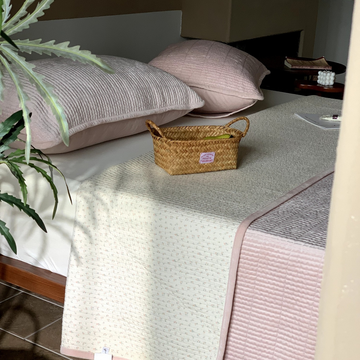 91家纺网 家纺一手货源 找家纺 汇庭 2025秋冬新款绒绒单品床盖系列 秋麦