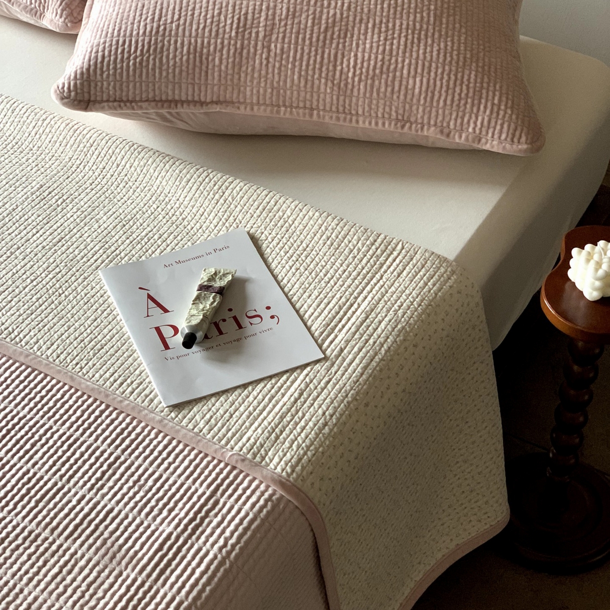 91家纺网 家纺一手货源 找家纺 汇庭 2025秋冬新款绒绒单品床盖系列 秋麦