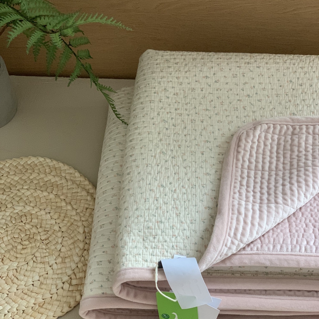 91家纺网 家纺一手货源 找家纺 汇庭 2025秋冬新款绒绒单品床盖系列 秋麦