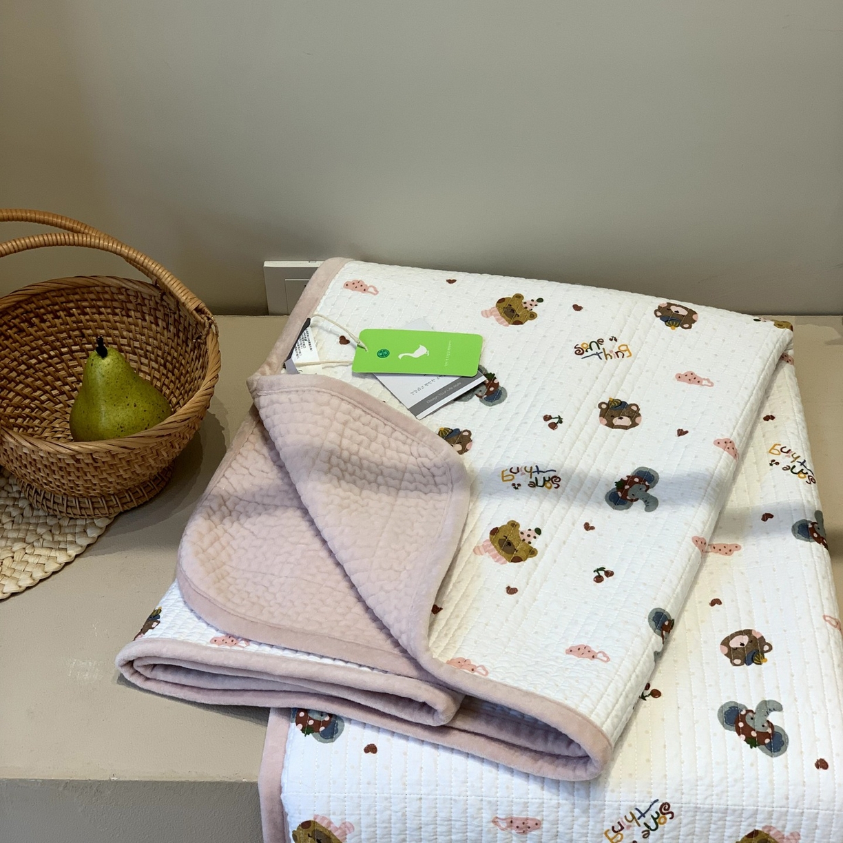 91家纺网 家纺一手货源 找家纺 汇庭 2025秋冬新款绒绒单品床盖系列 围巾小象