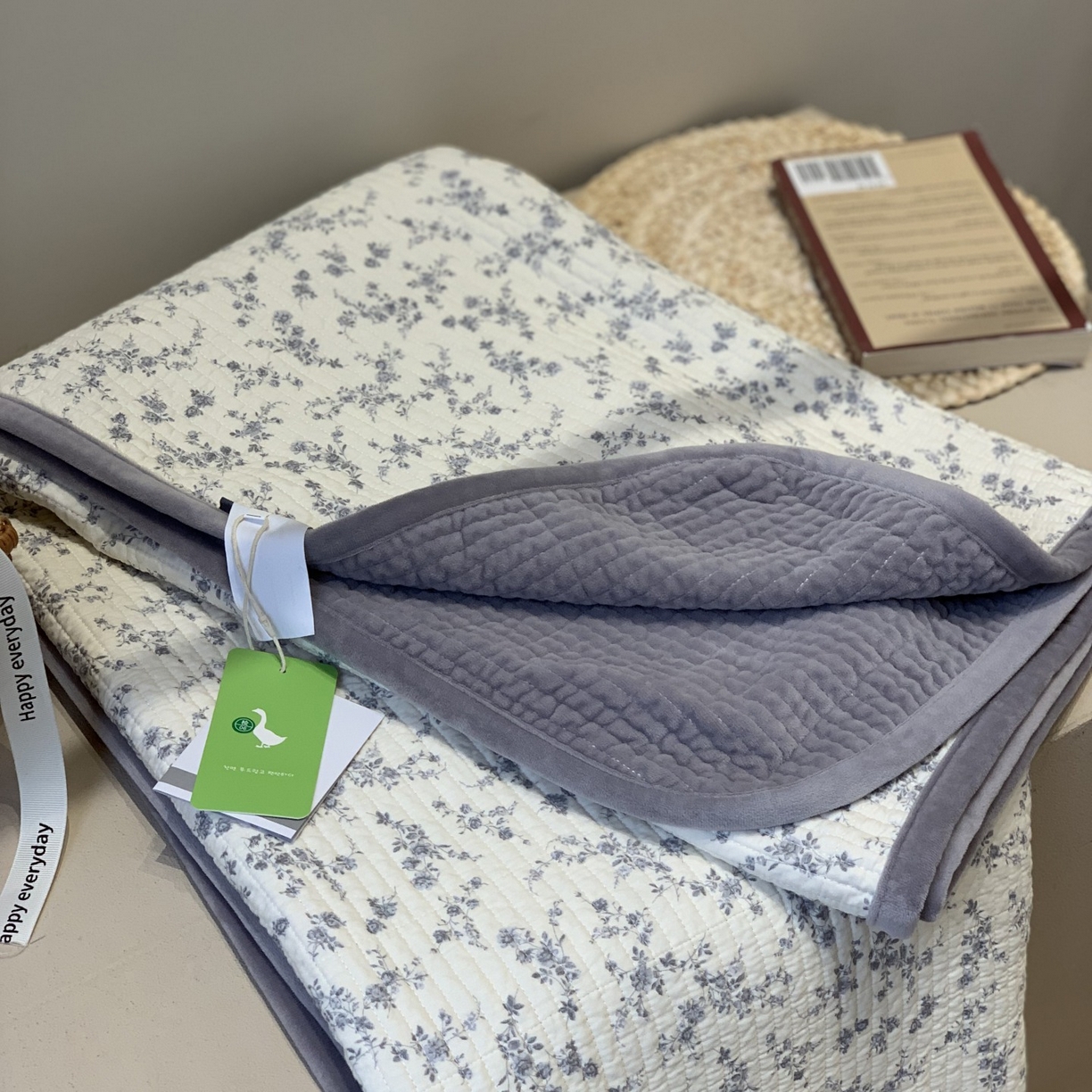 91家纺网 家纺一手货源 找家纺 汇庭 2025秋冬新款绒绒单品床盖系列 紫萱