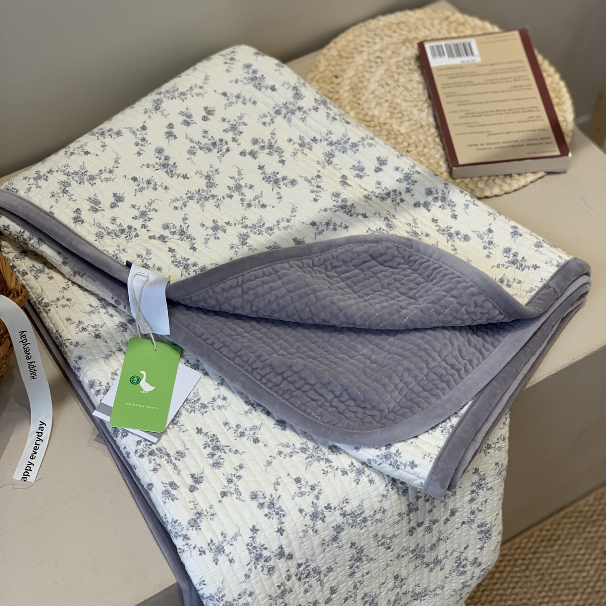 91家纺网 家纺一手货源 找家纺 汇庭 2025秋冬新款绒绒单品床盖系列 紫萱