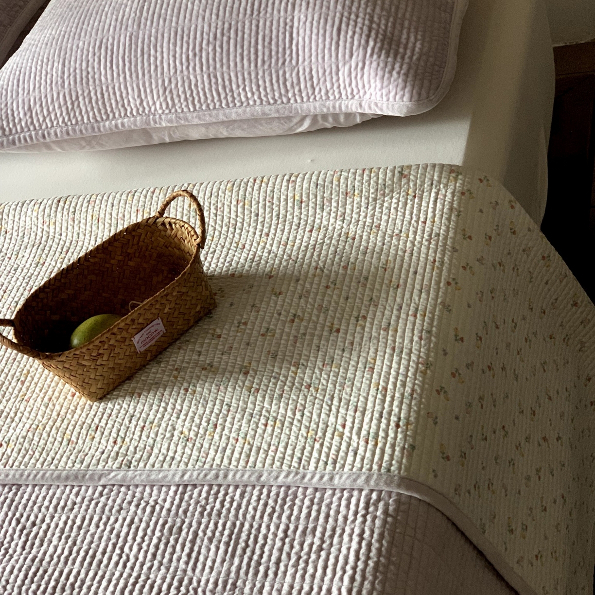 91家纺网 家纺一手货源 找家纺 汇庭 2025秋冬新款绒绒单品床盖系列 阳光小花