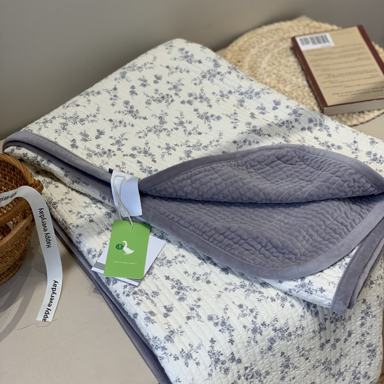 91家纺网 家纺一手货源 找家纺 汇庭 2025秋冬新款绒绒单品床盖系列 紫萱