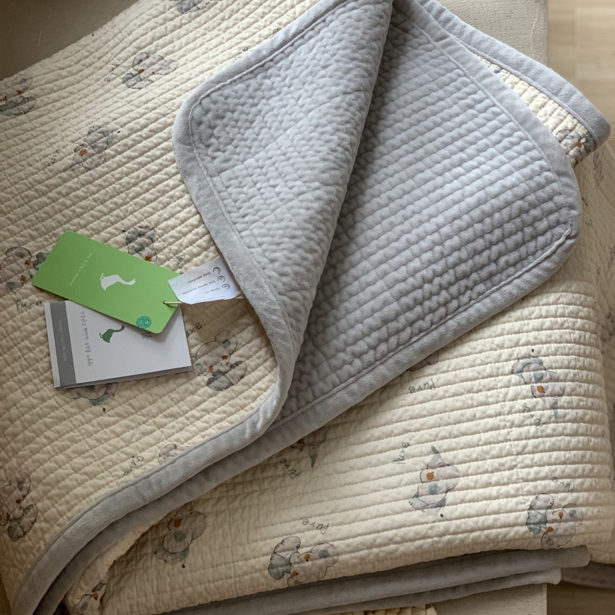 91家纺网 家纺一手货源 找家纺 汇庭 2025秋冬新款绒绒单品床盖系列 智慧象