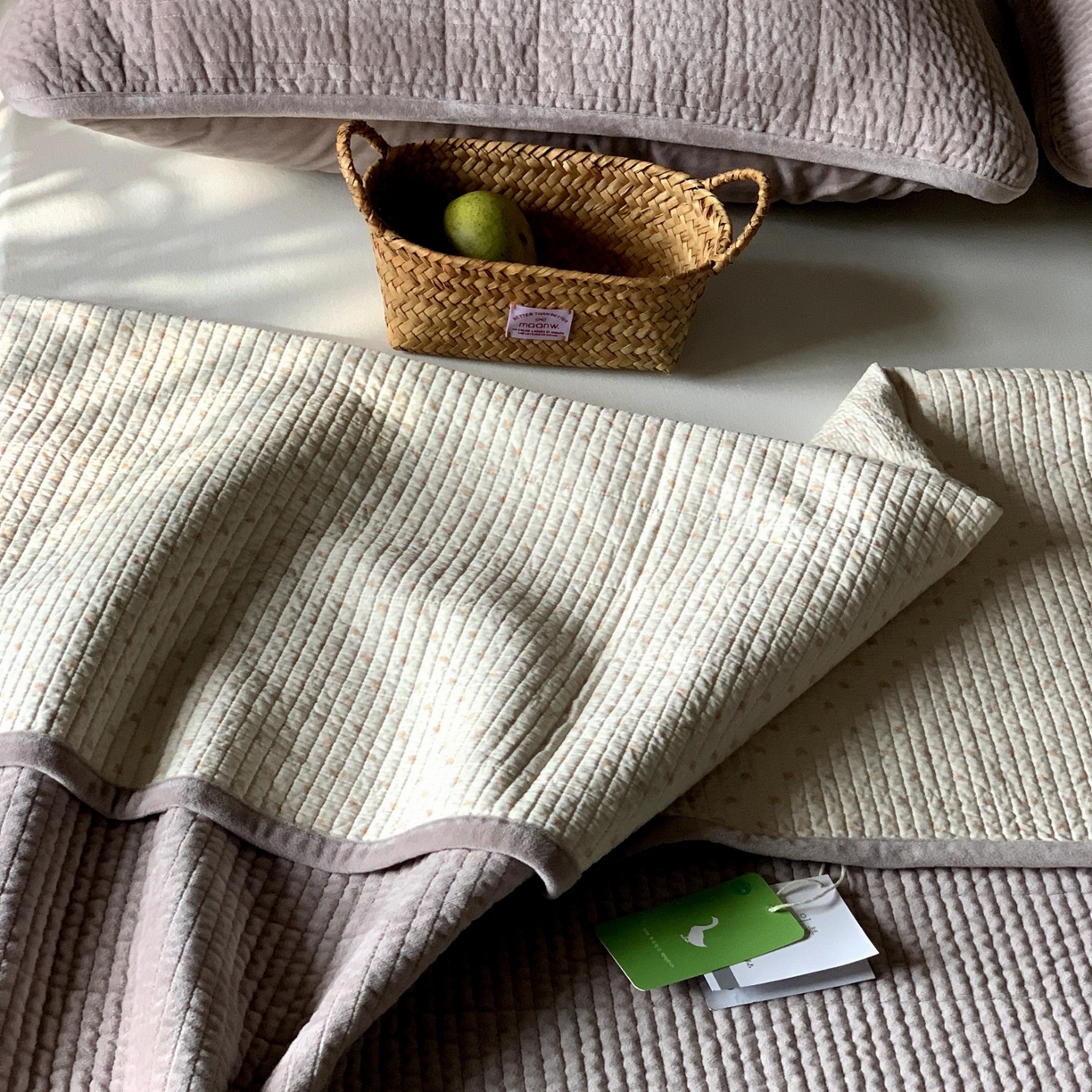 91家纺网 家纺一手货源 找家纺 汇庭 2025秋冬新款绒绒单品床盖系列 乃月