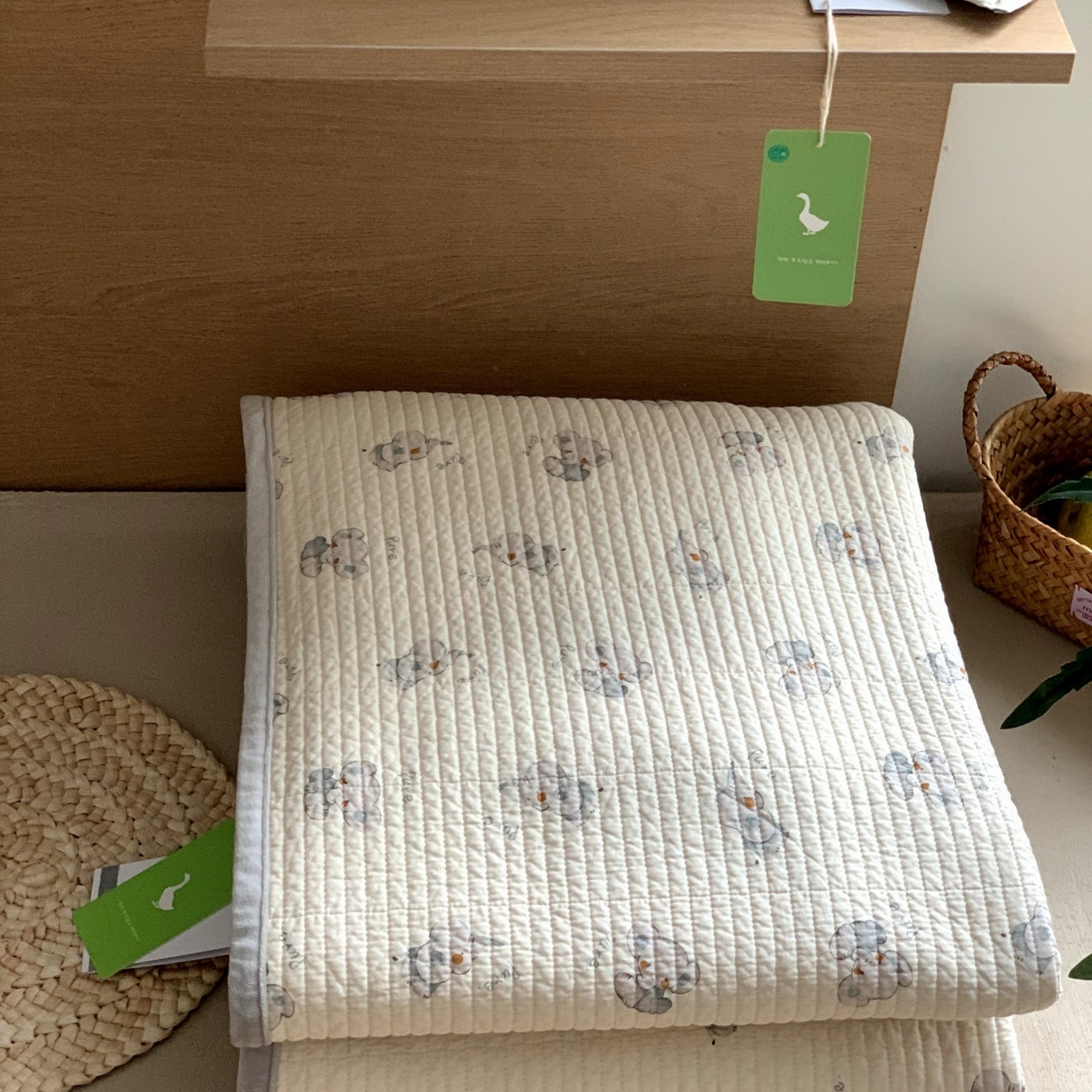 91家纺网 家纺一手货源 找家纺 汇庭 2025秋冬新款绒绒单品床盖系列 智慧象