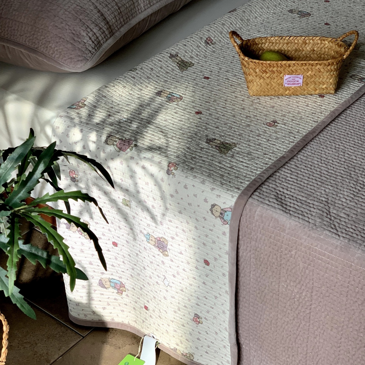 91家纺网 家纺一手货源 找家纺 汇庭 2025秋冬新款绒绒单品床盖系列 熊公主