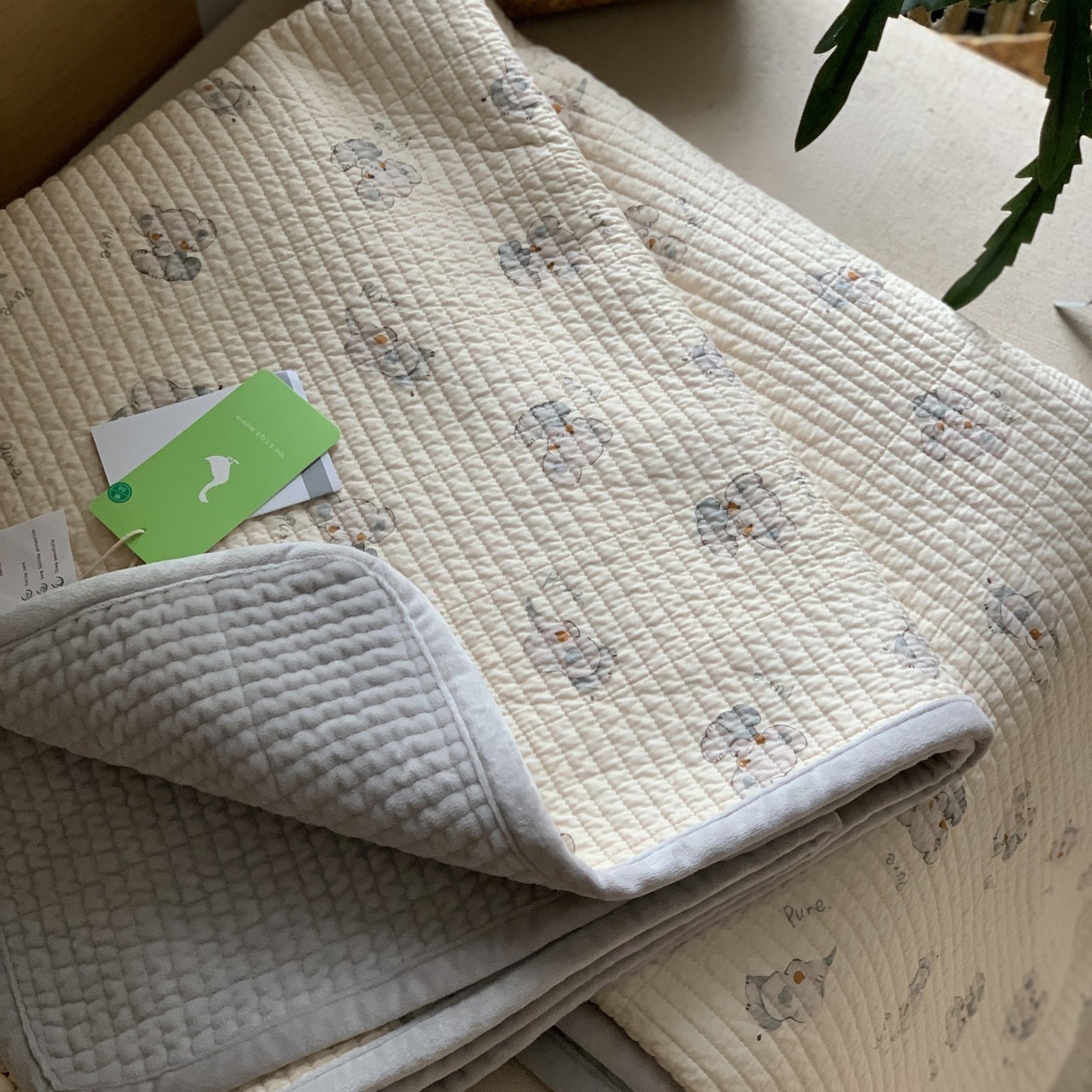 91家纺网 家纺一手货源 找家纺 汇庭 2025秋冬新款绒绒单品床盖系列 智慧象