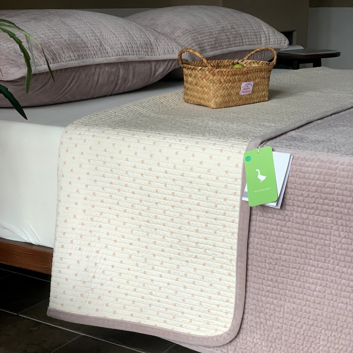 91家纺网 家纺一手货源 找家纺 汇庭 2025秋冬新款绒绒单品床盖系列 乃月