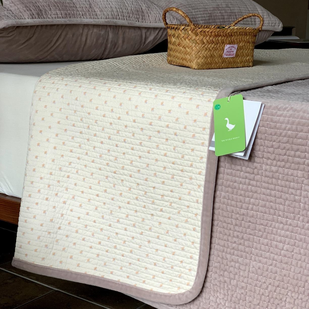 91家纺网 家纺一手货源 找家纺 汇庭 2025秋冬新款绒绒单品床盖系列 乃月