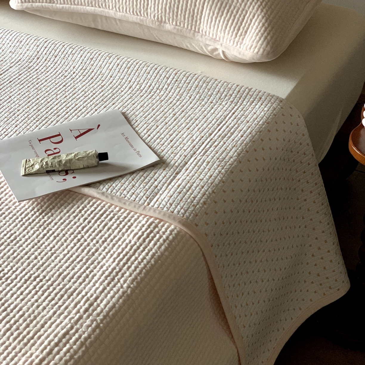 91家纺网 家纺一手货源 找家纺 汇庭 2025秋冬新款绒绒单品床盖系列 荞麦