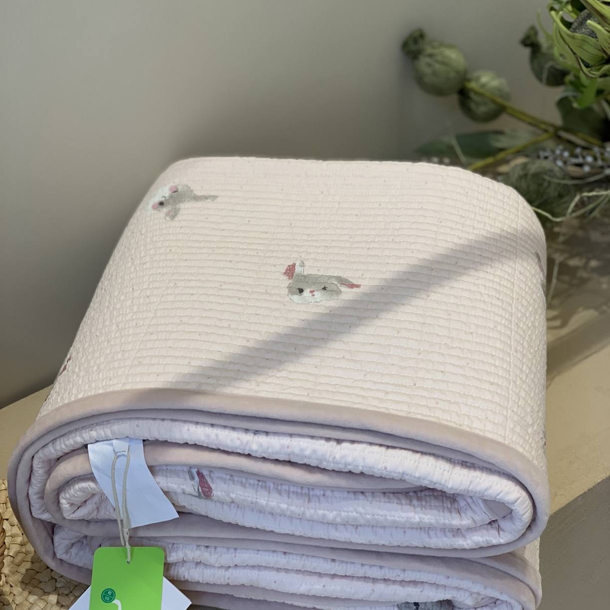 91家纺网 家纺一手货源 找家纺 汇庭 2025秋冬新款绒绒单品床盖系列 甜蜜兔