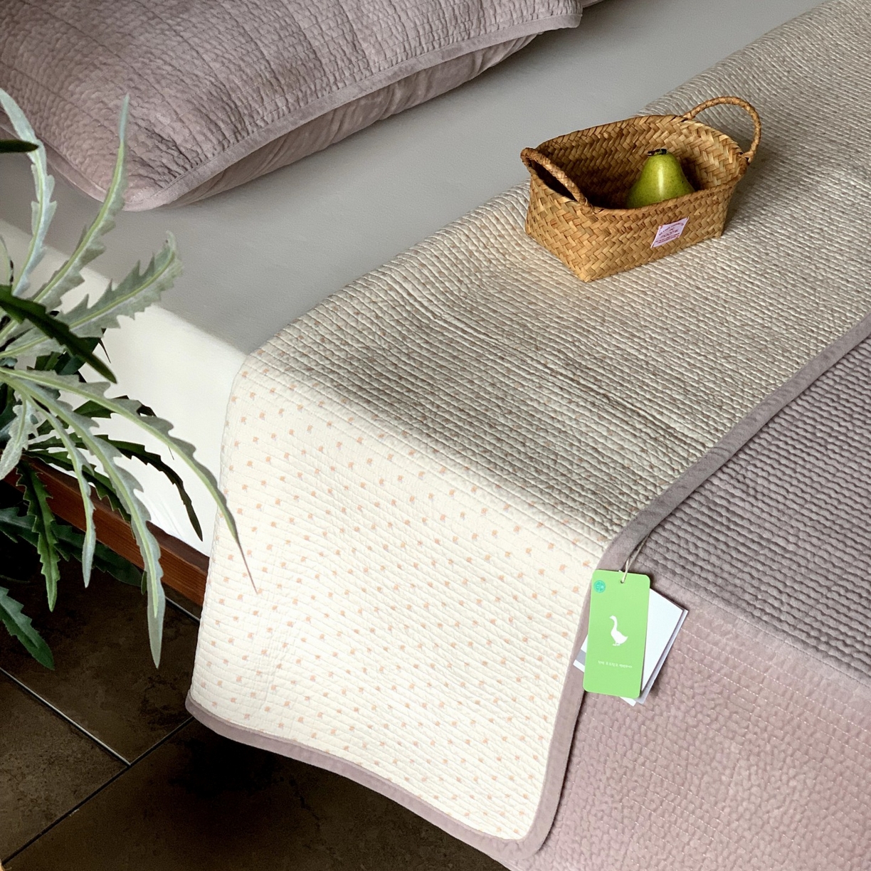 91家纺网 家纺一手货源 找家纺 汇庭 2025秋冬新款绒绒单品床盖系列 乃月