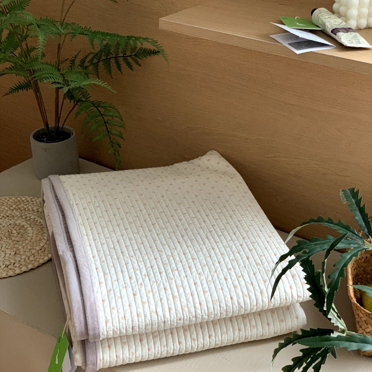 91家纺网 家纺一手货源 找家纺 汇庭 2025秋冬新款绒绒单品床盖系列 乃月