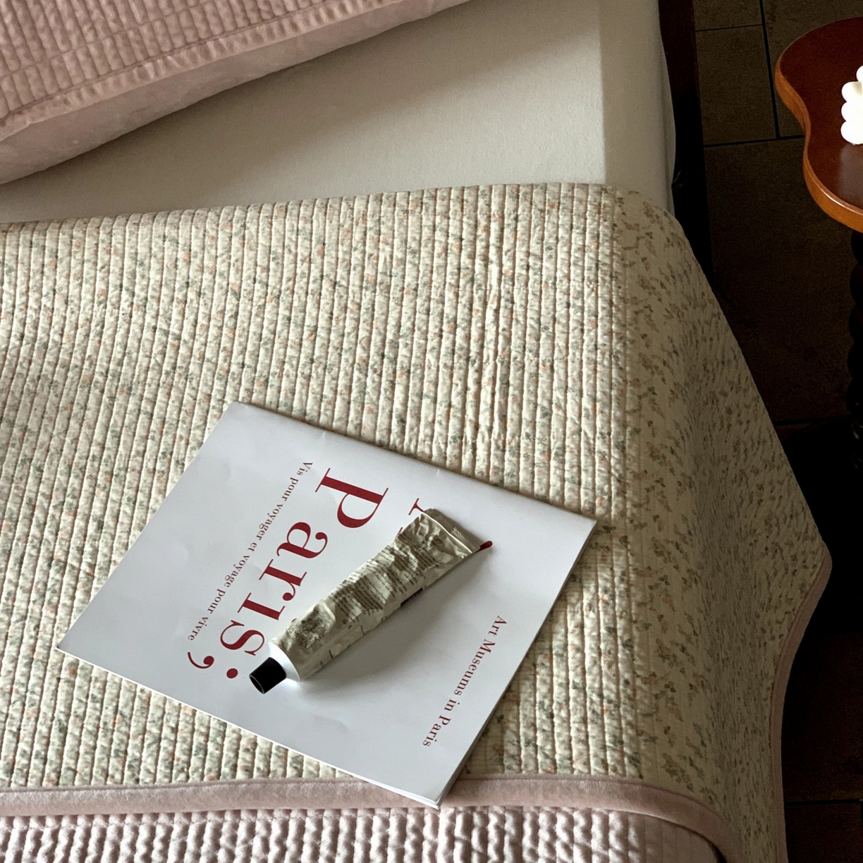 91家纺网 家纺一手货源 找家纺 汇庭 2025秋冬新款绒绒单品床盖系列 秋海棠