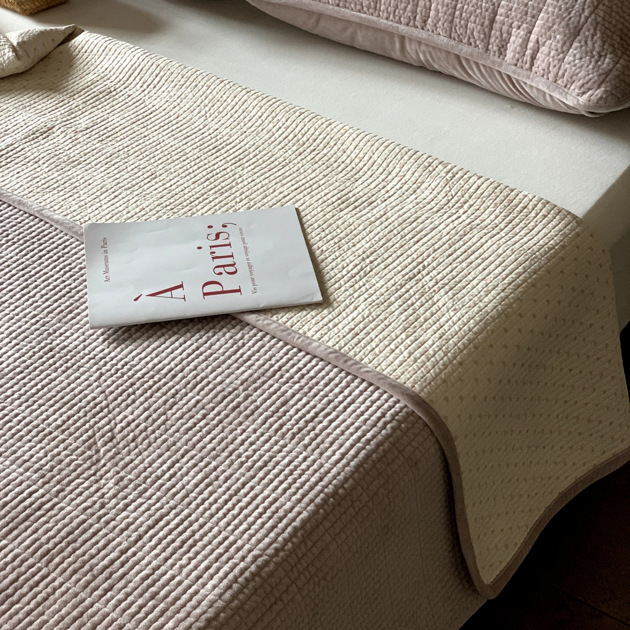 91家纺网 家纺一手货源 找家纺 汇庭 2025秋冬新款绒绒单品床盖系列 乃月