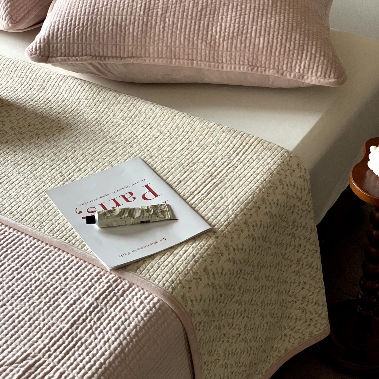 91家纺网 家纺一手货源 找家纺 汇庭 2025秋冬新款绒绒单品床盖系列 秋海棠