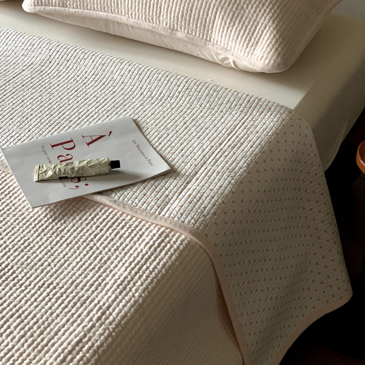 91家纺网 家纺一手货源 找家纺 汇庭 2025秋冬新款绒绒单品床盖系列 荞麦