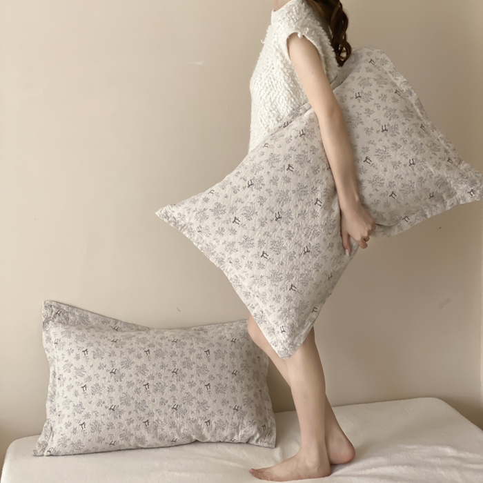 91家纺网 家纺一手货源 找家纺 麻依 2025新款安心棉纱布枕套全棉四层纱布枕套 雪漫