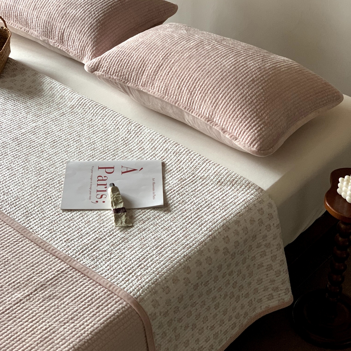 91家纺网 家纺一手货源 找家纺 汇庭 2025秋冬新款绒绒单品床盖系列 梦娜