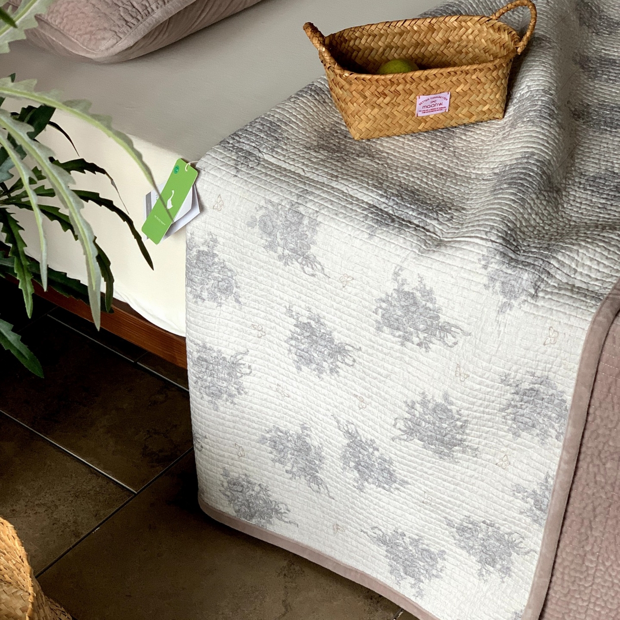 91家纺网 家纺一手货源 找家纺 汇庭 2025秋冬新款绒绒单品床盖系列 唯露