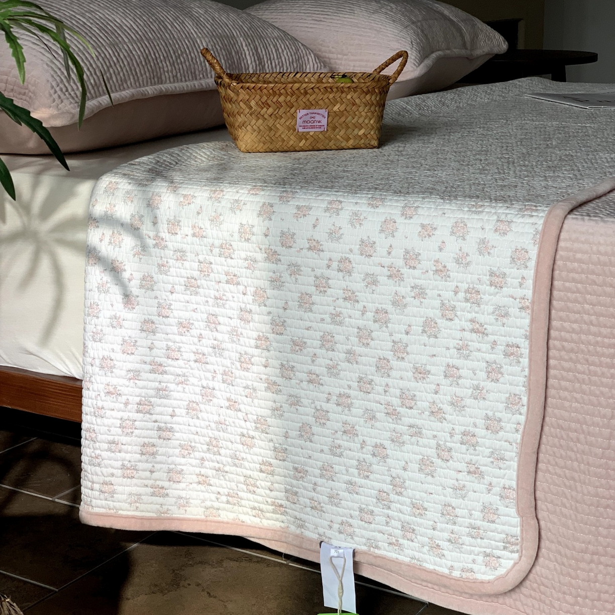 91家纺网 家纺一手货源 找家纺 汇庭 2025秋冬新款绒绒单品床盖系列 梦娜