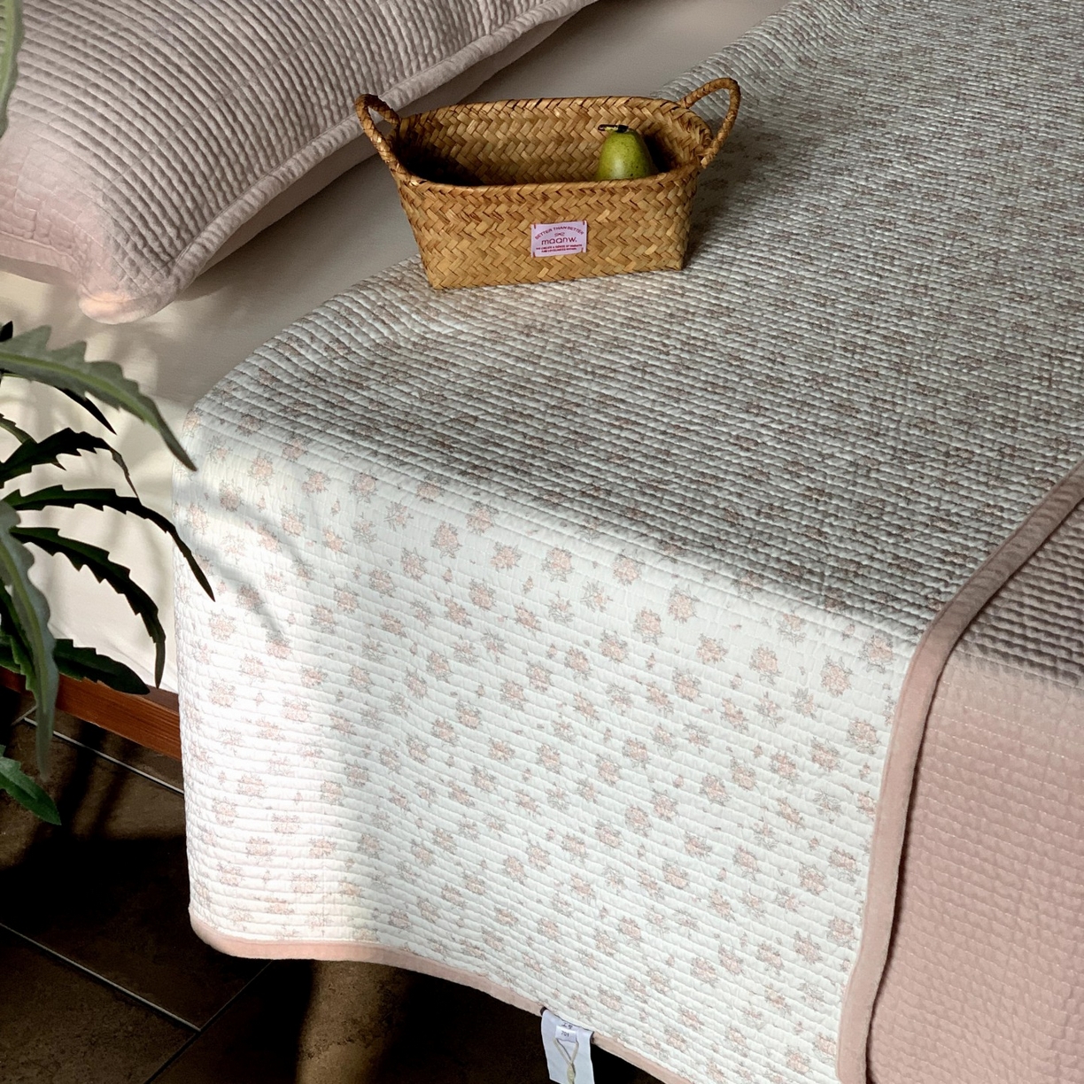 91家纺网 家纺一手货源 找家纺 汇庭 2025秋冬新款绒绒单品床盖系列 梦娜