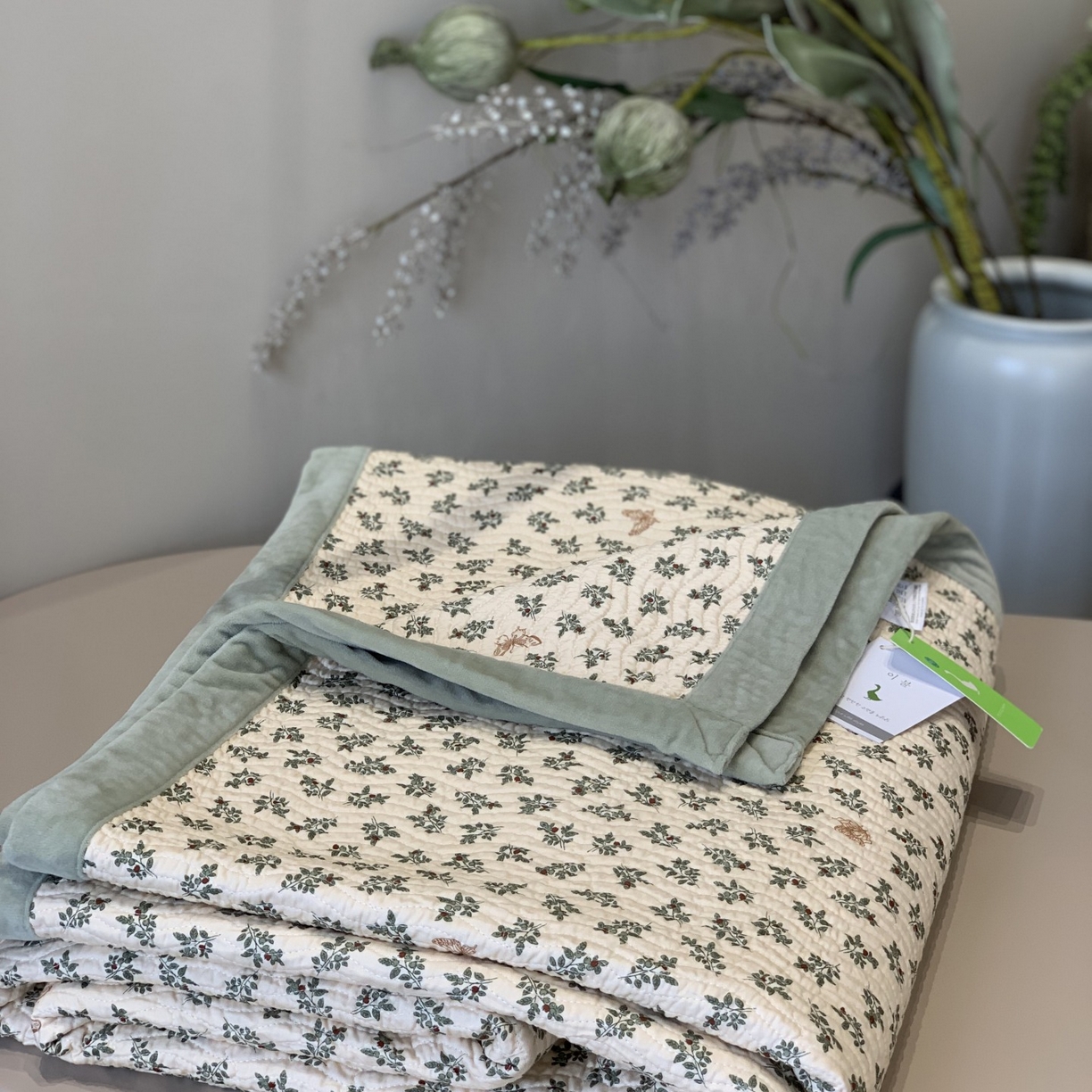 91家纺网 家纺一手货源 找家纺 汇庭 2025秋冬新款卡司绒单品床盖系列 欧菲绿