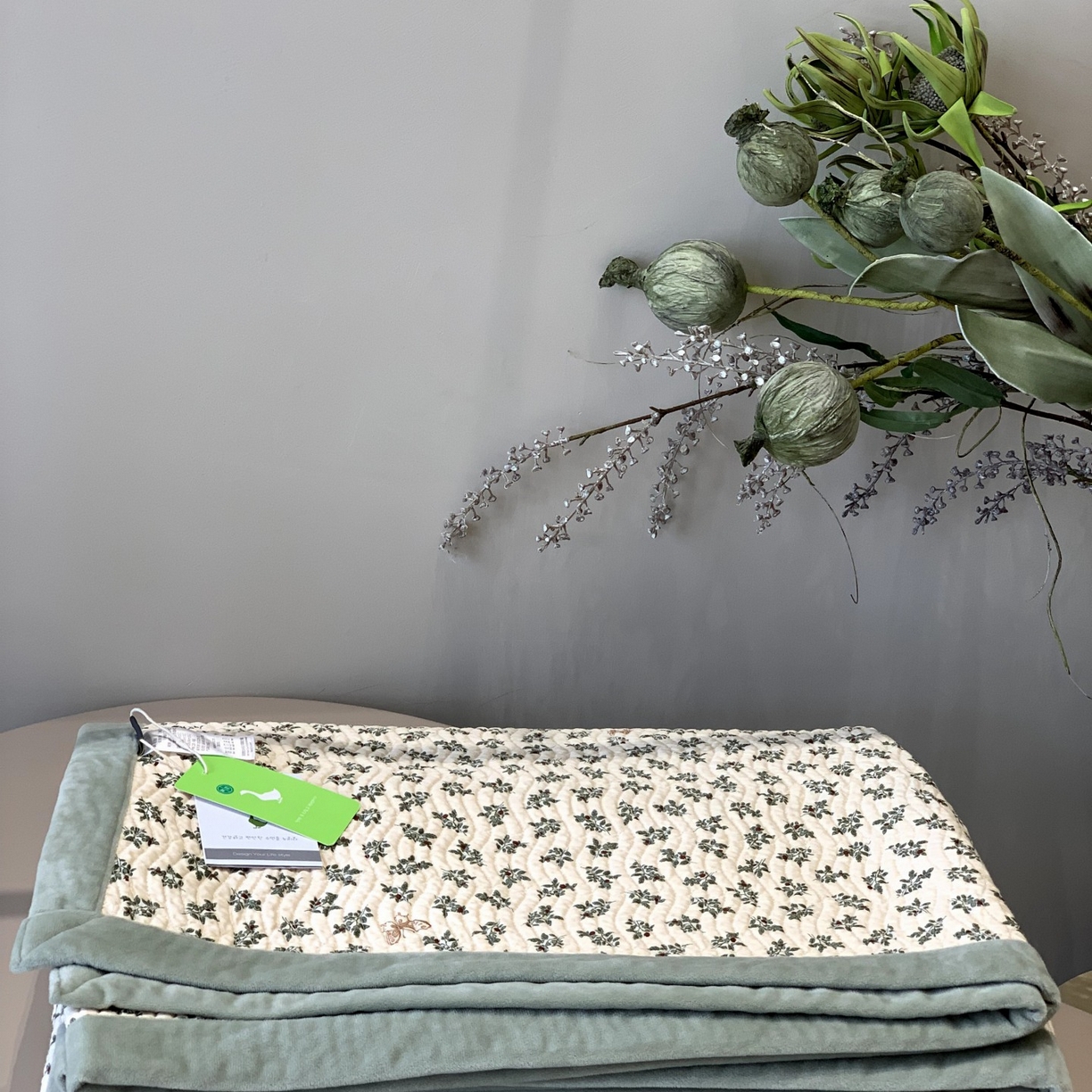 91家纺网 家纺一手货源 找家纺 汇庭 2025秋冬新款卡司绒单品床盖系列 欧菲绿