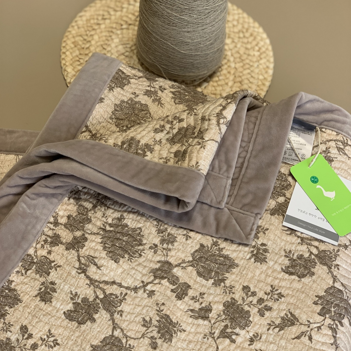 91家纺网 家纺一手货源 找家纺 汇庭 2025秋冬新款卡司绒单品床盖系列 悦雅舒