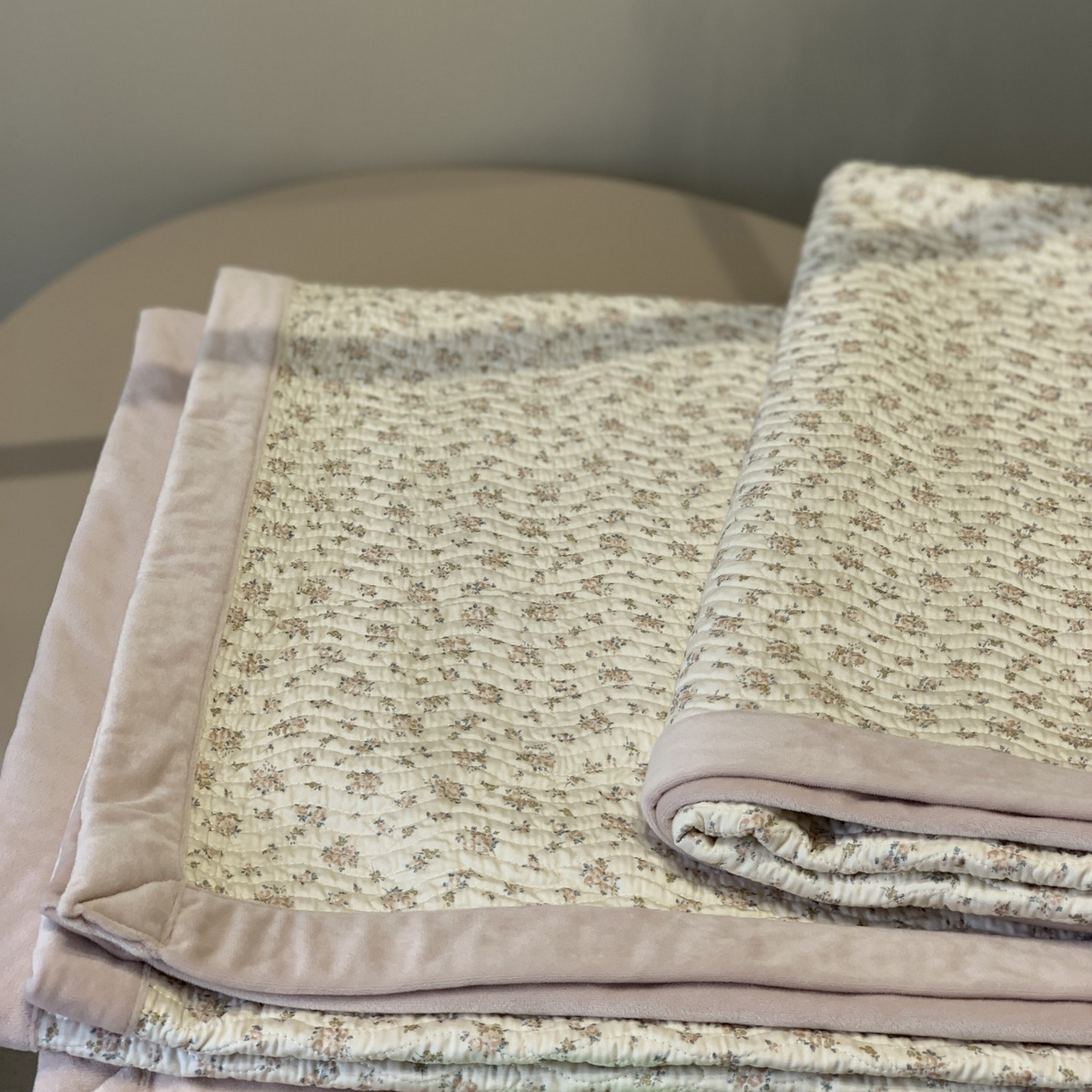 91家纺网 家纺一手货源 找家纺 （总）汇庭 2025秋冬新款卡司绒单品床盖系列