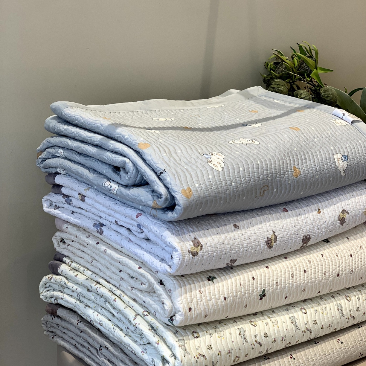 91家纺网 家纺一手货源 找家纺 汇庭 2025秋冬新款卡司绒单品床盖系列 组合