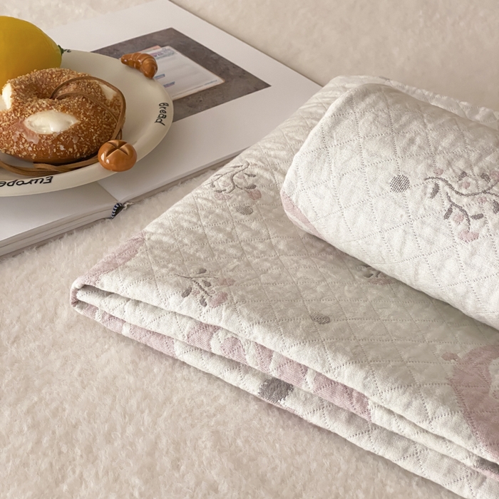 91家纺网 家纺一手货源 找家纺 麻依 2025新款安心棉纱布枕套全棉四层纱布枕套 樱桃兔猫