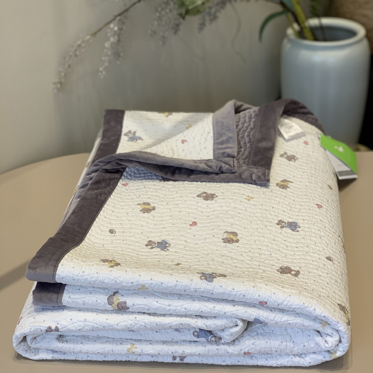 91家纺网 家纺一手货源 找家纺 汇庭 2025秋冬新款卡司绒单品床盖系列 西贝熊