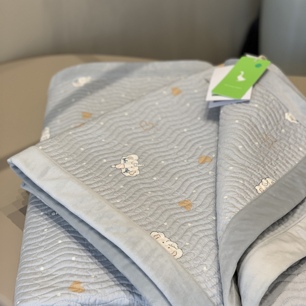 91家纺网 家纺一手货源 找家纺 汇庭 2025秋冬新款卡司绒单品床盖系列 西贝象