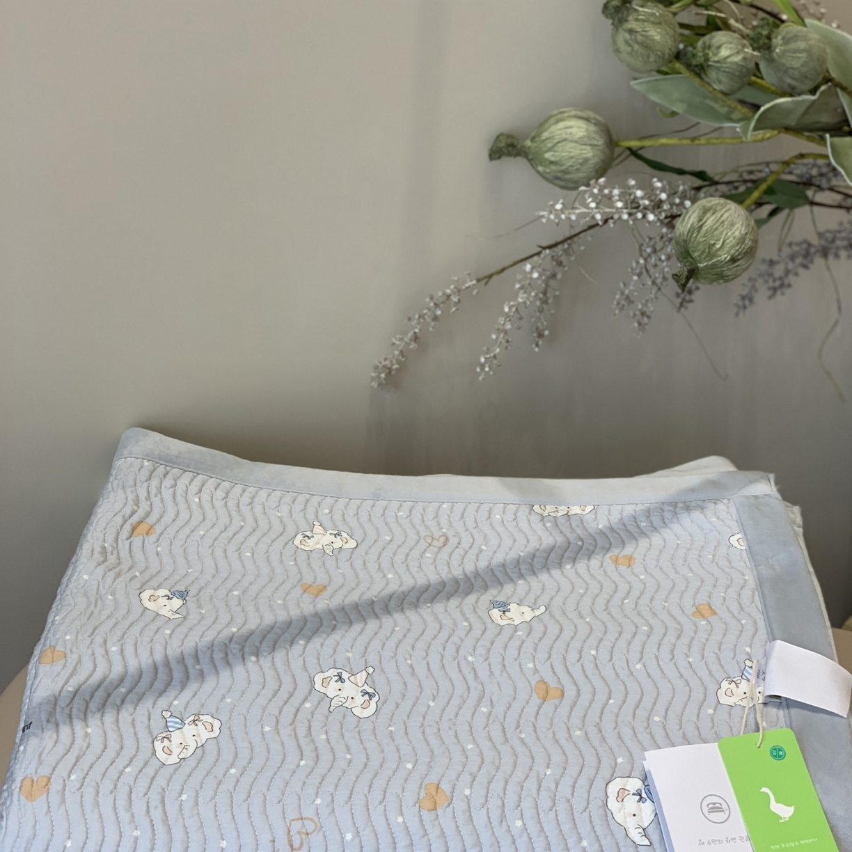 91家纺网 家纺一手货源 找家纺 汇庭 2025秋冬新款卡司绒单品床盖系列 西贝象