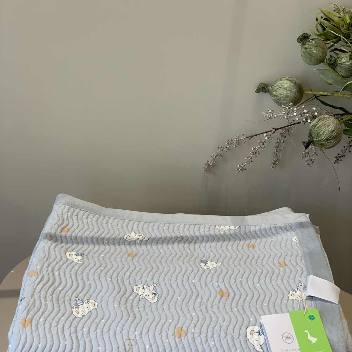 91家纺网 家纺一手货源 找家纺 汇庭 2025秋冬新款卡司绒单品床盖系列 西贝象