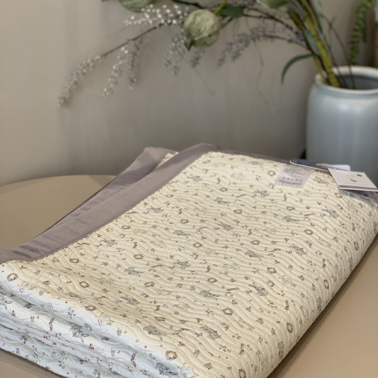 91家纺网 家纺一手货源 找家纺 汇庭 2025秋冬新款卡司绒单品床盖系列 元气兔