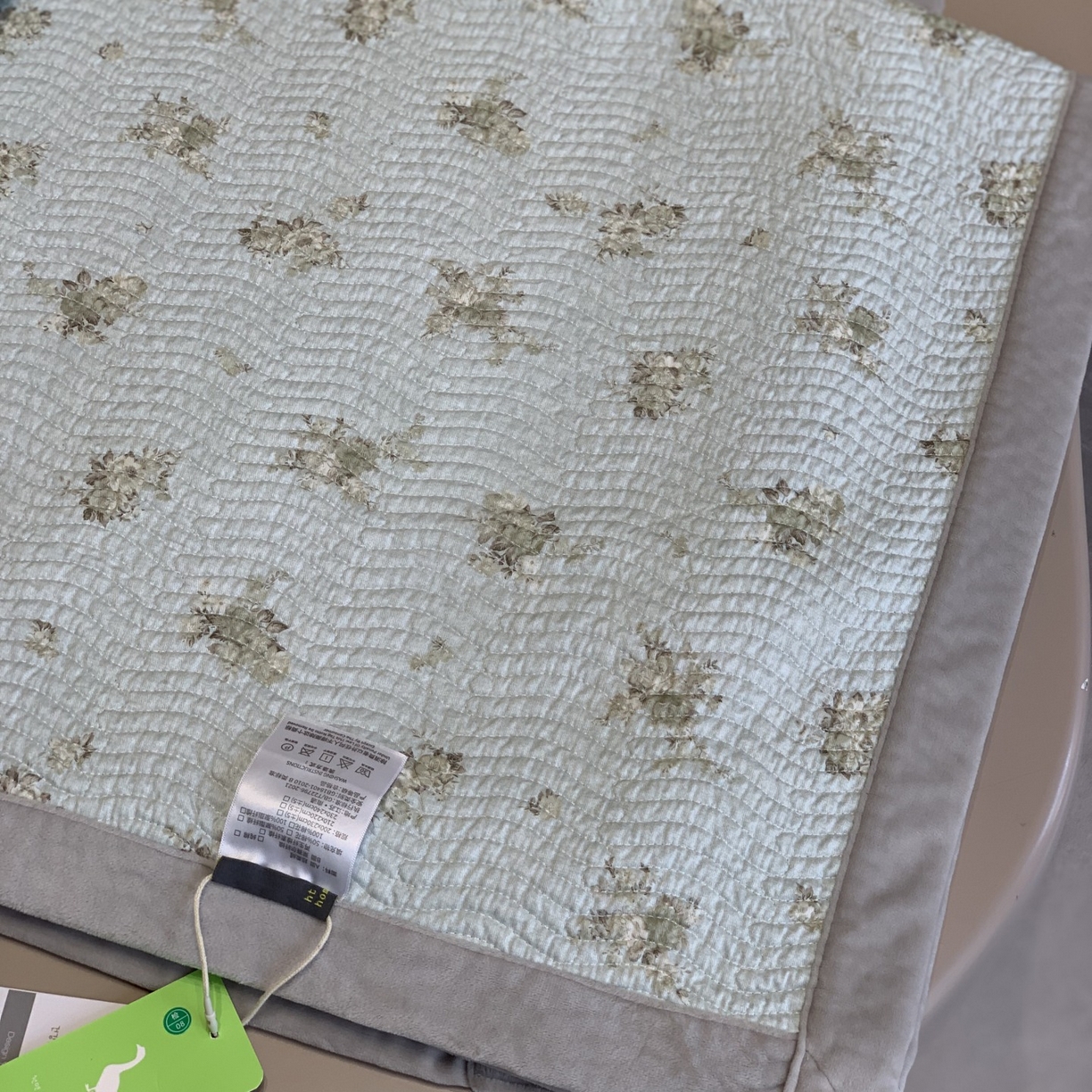 91家纺网 家纺一手货源 找家纺 汇庭 2025秋冬新款卡司绒单品床盖系列 悠然蓝