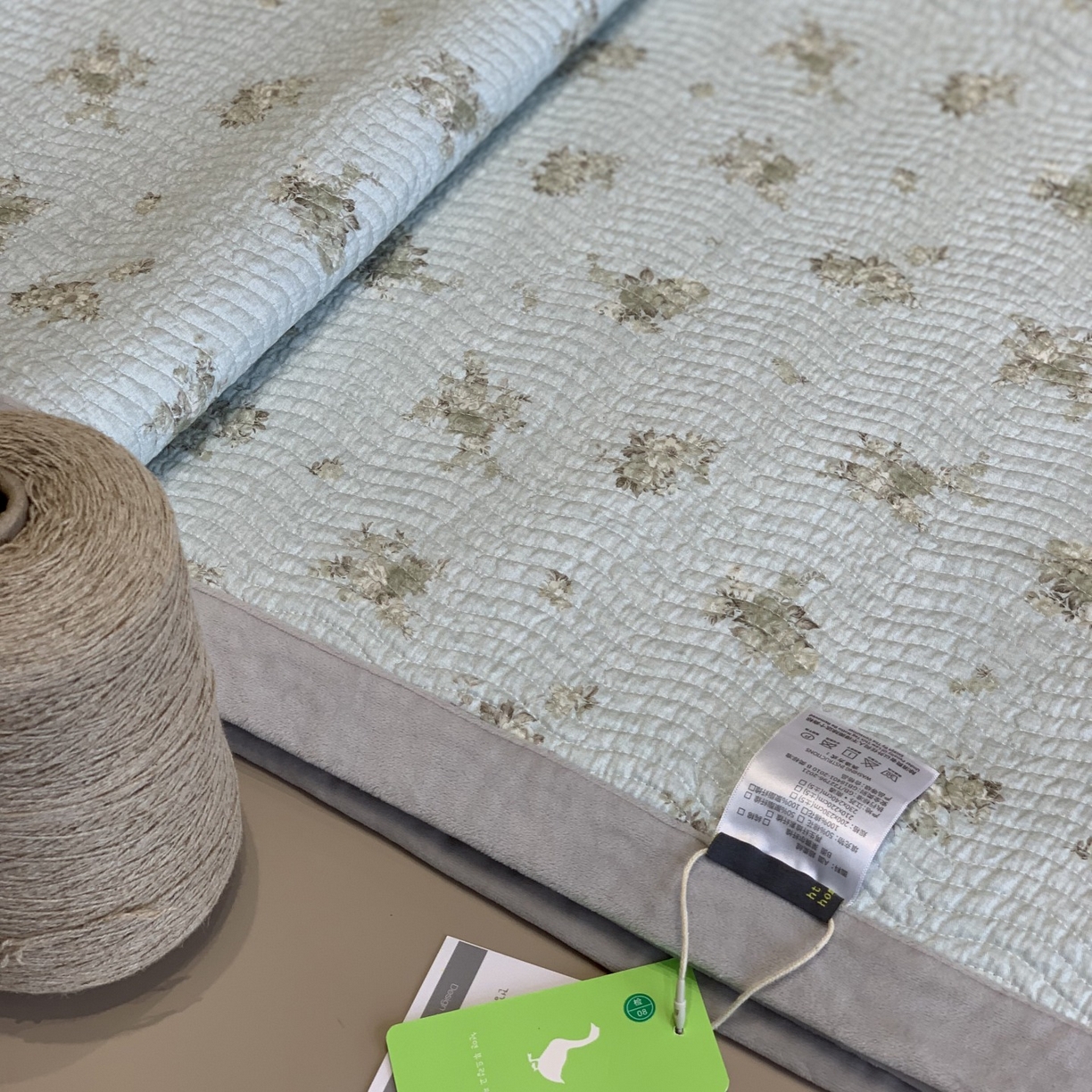 91家纺网 家纺一手货源 找家纺 汇庭 2025秋冬新款卡司绒单品床盖系列 悠然蓝