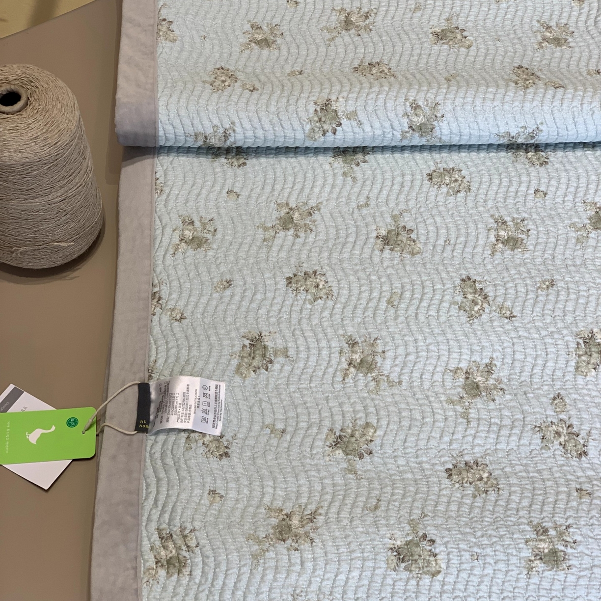 91家纺网 家纺一手货源 找家纺 汇庭 2025秋冬新款卡司绒单品床盖系列 悠然蓝